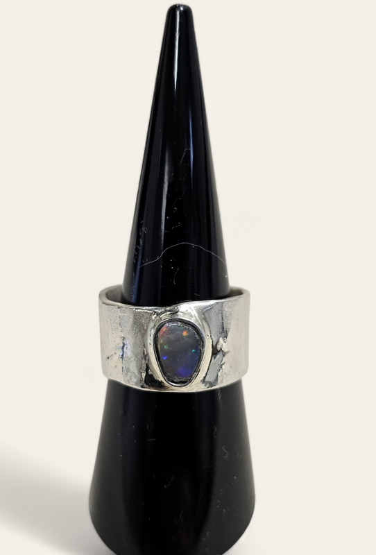 Anello con Opale