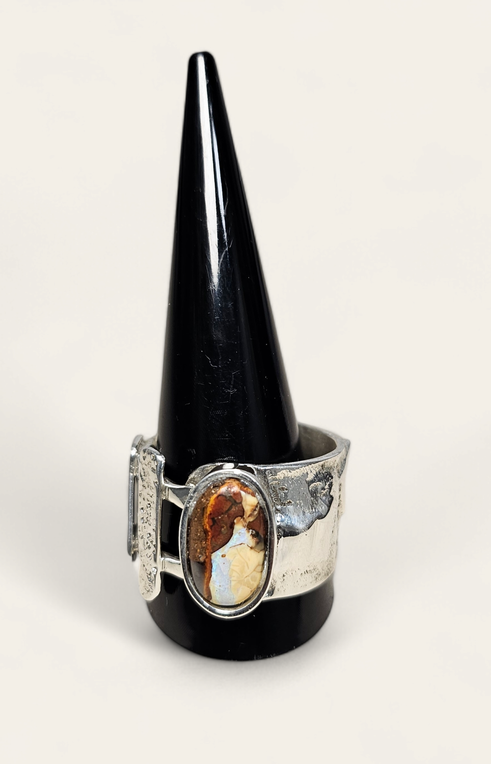 Anello con Opale
