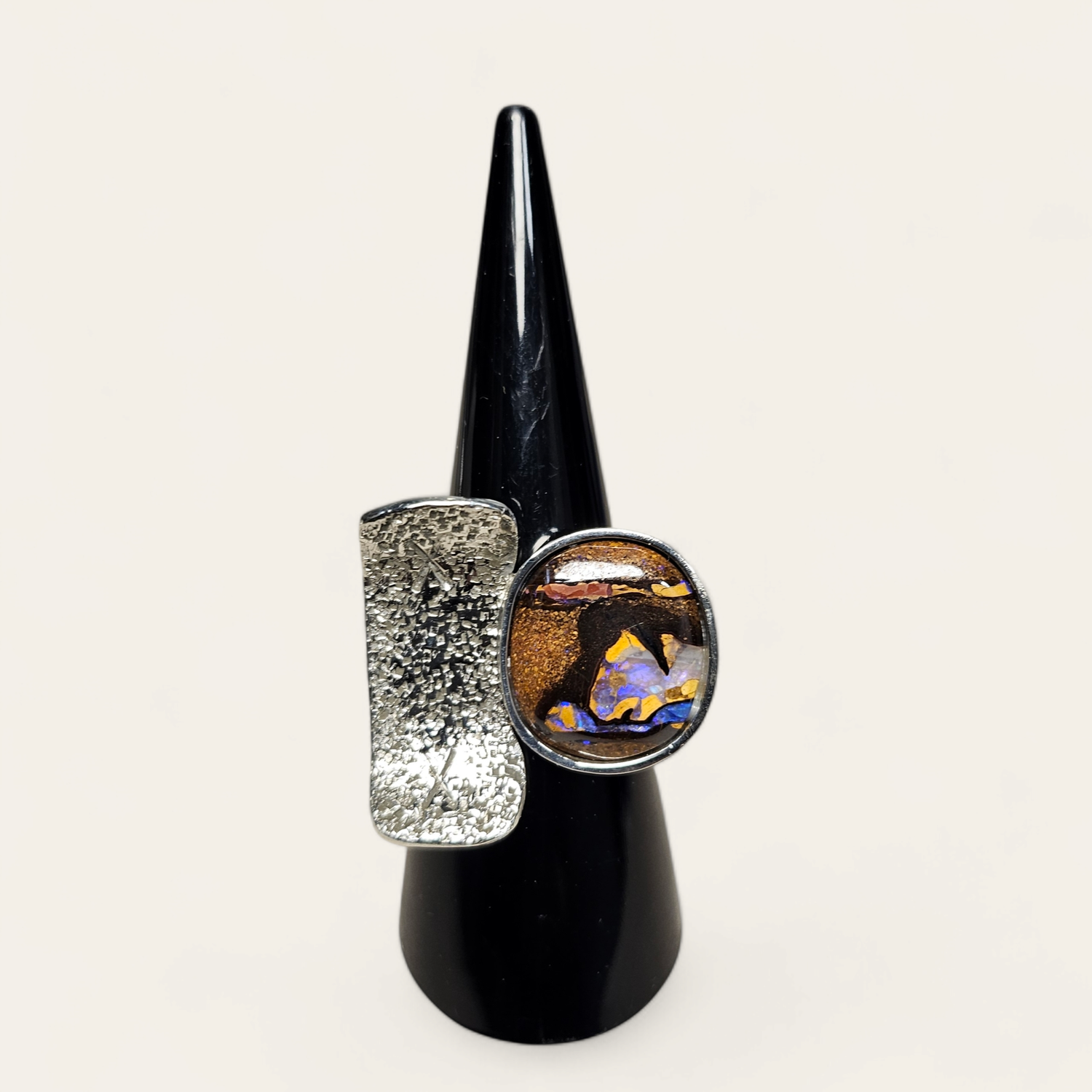 Anello con Opale