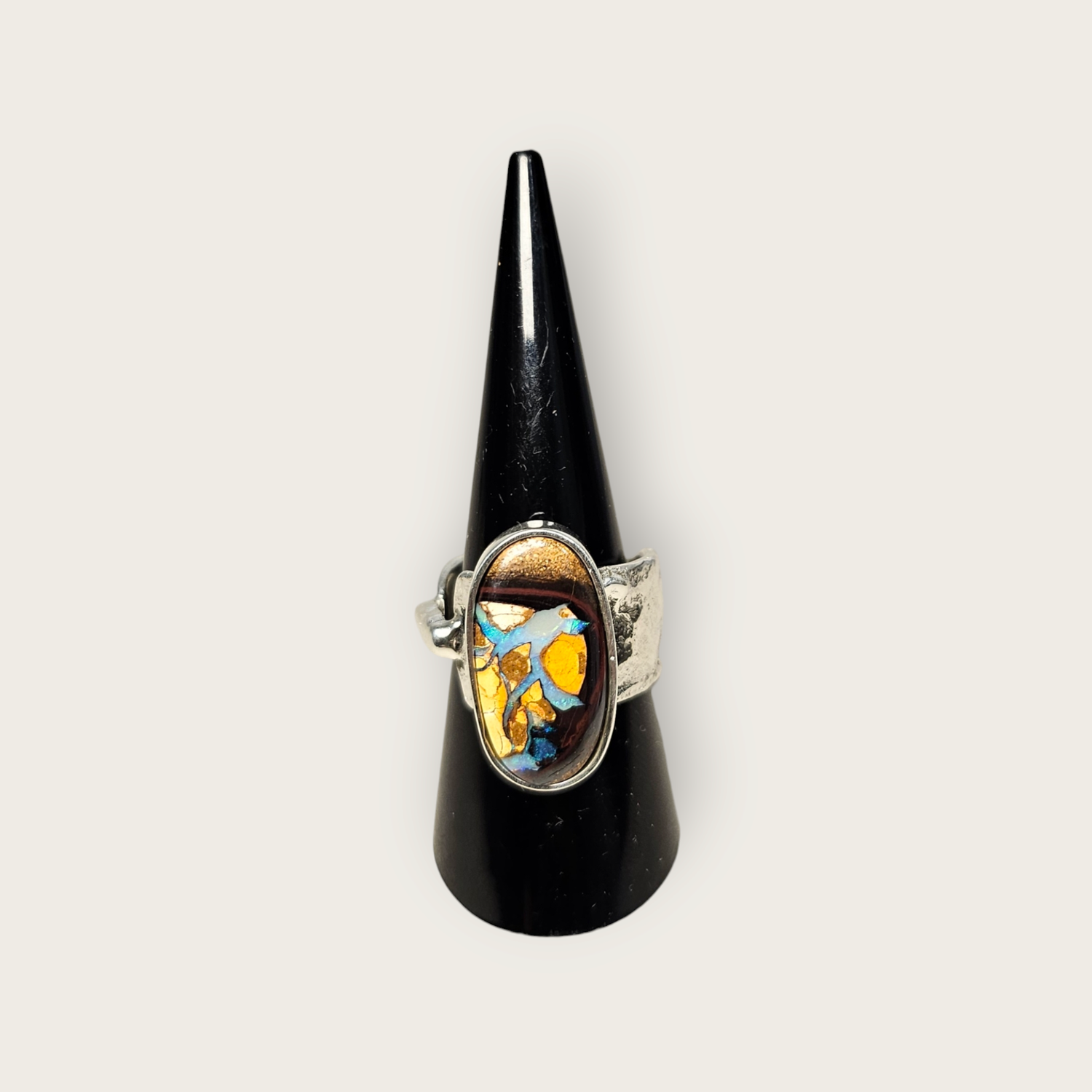 Anello con Opale