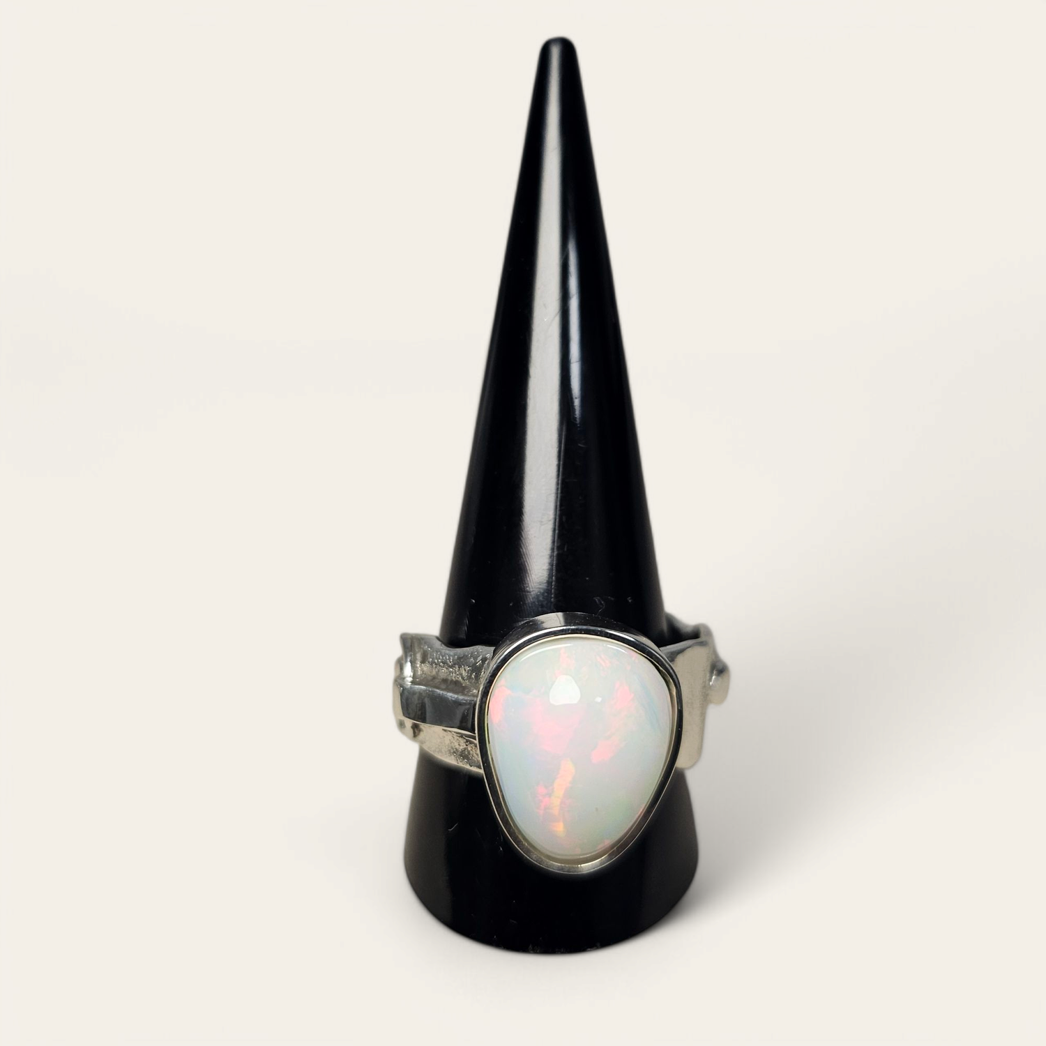 Anello con Opale