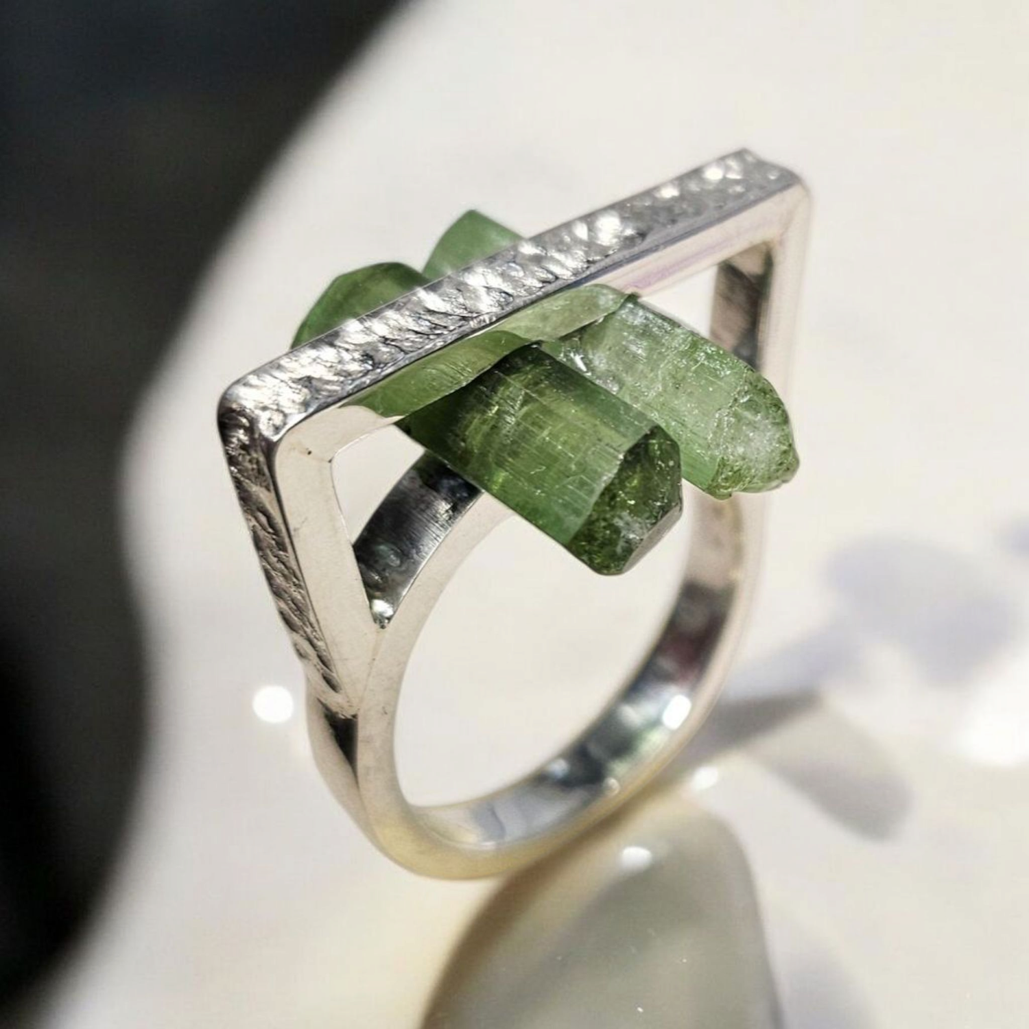 Anello con Cristalli di Tormalina