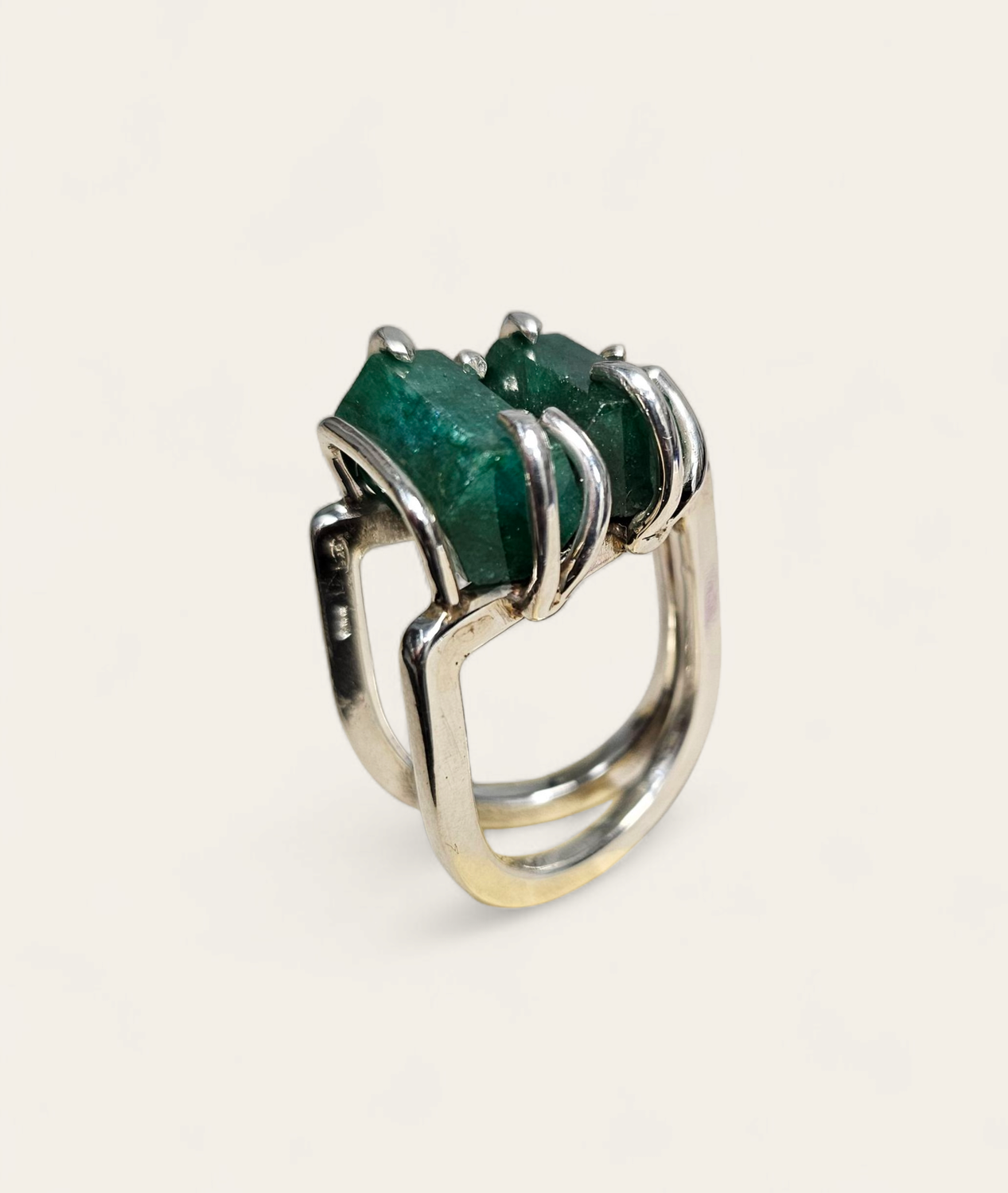 Anello con Cristalli di Smeraldo