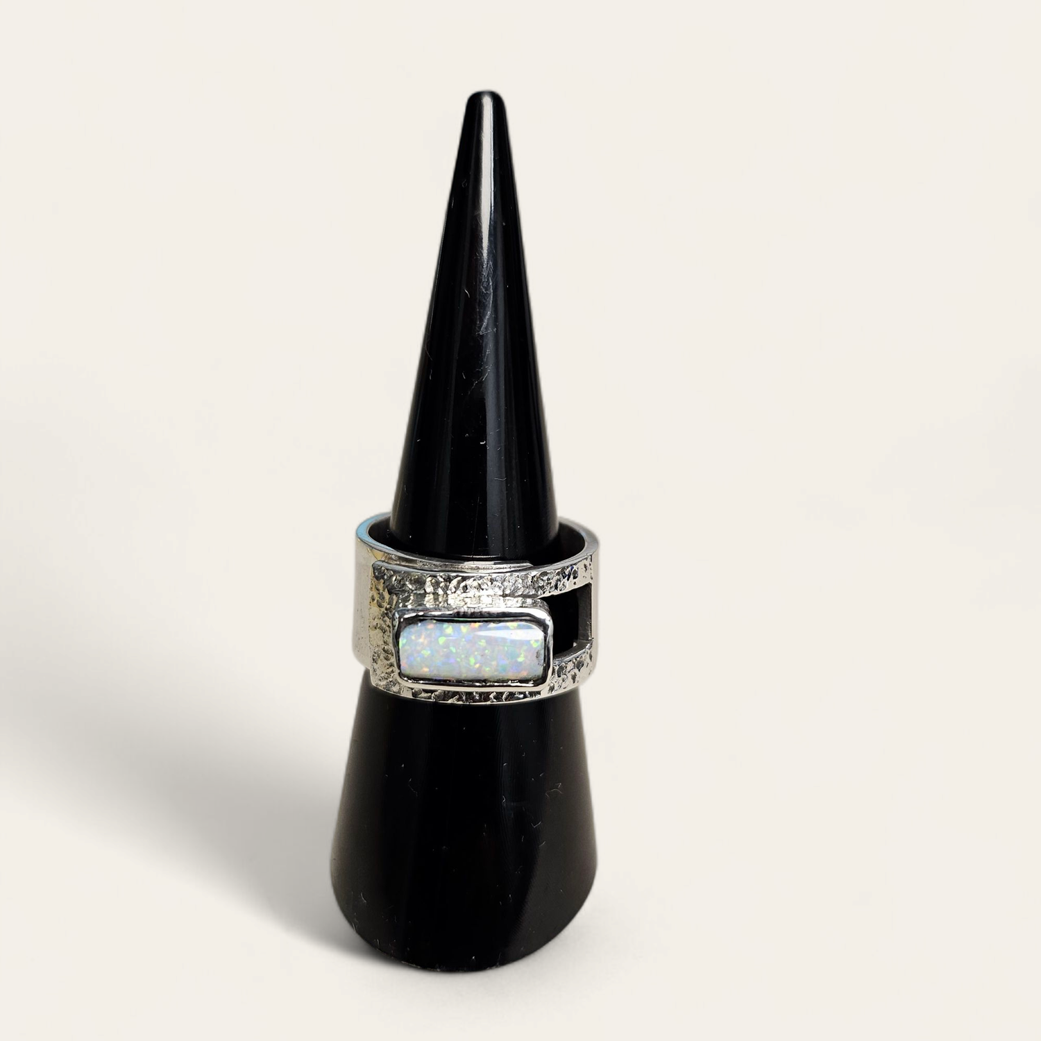Anello con Opale