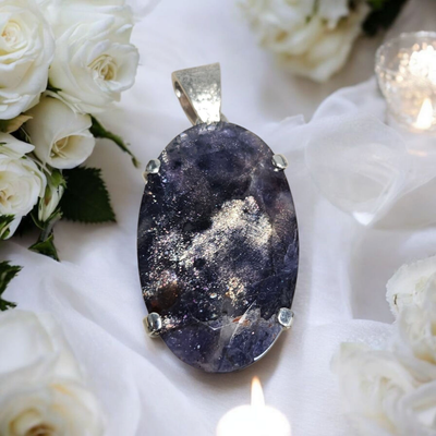 Ciondolo con Iolite