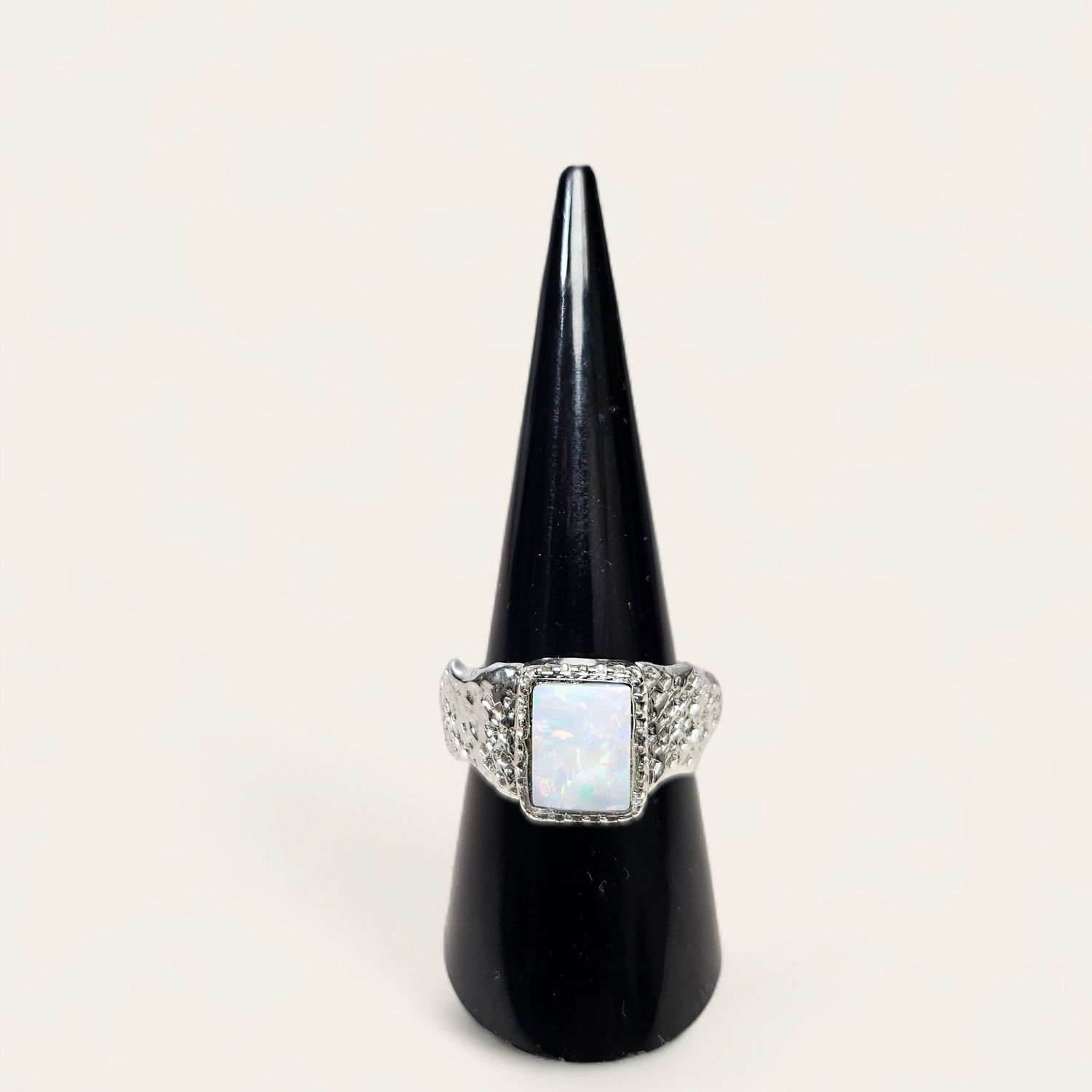 Anello con Opale
