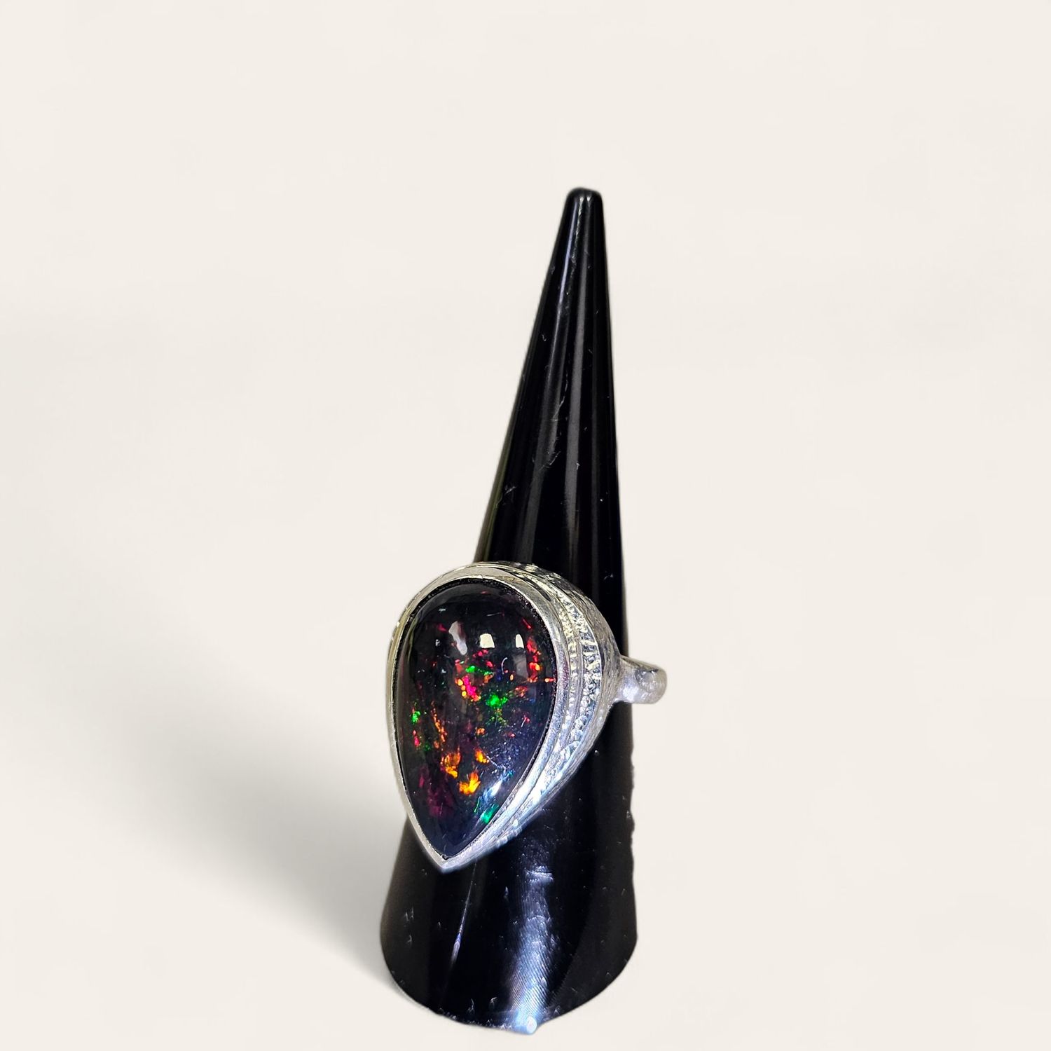 Anello con Opale
