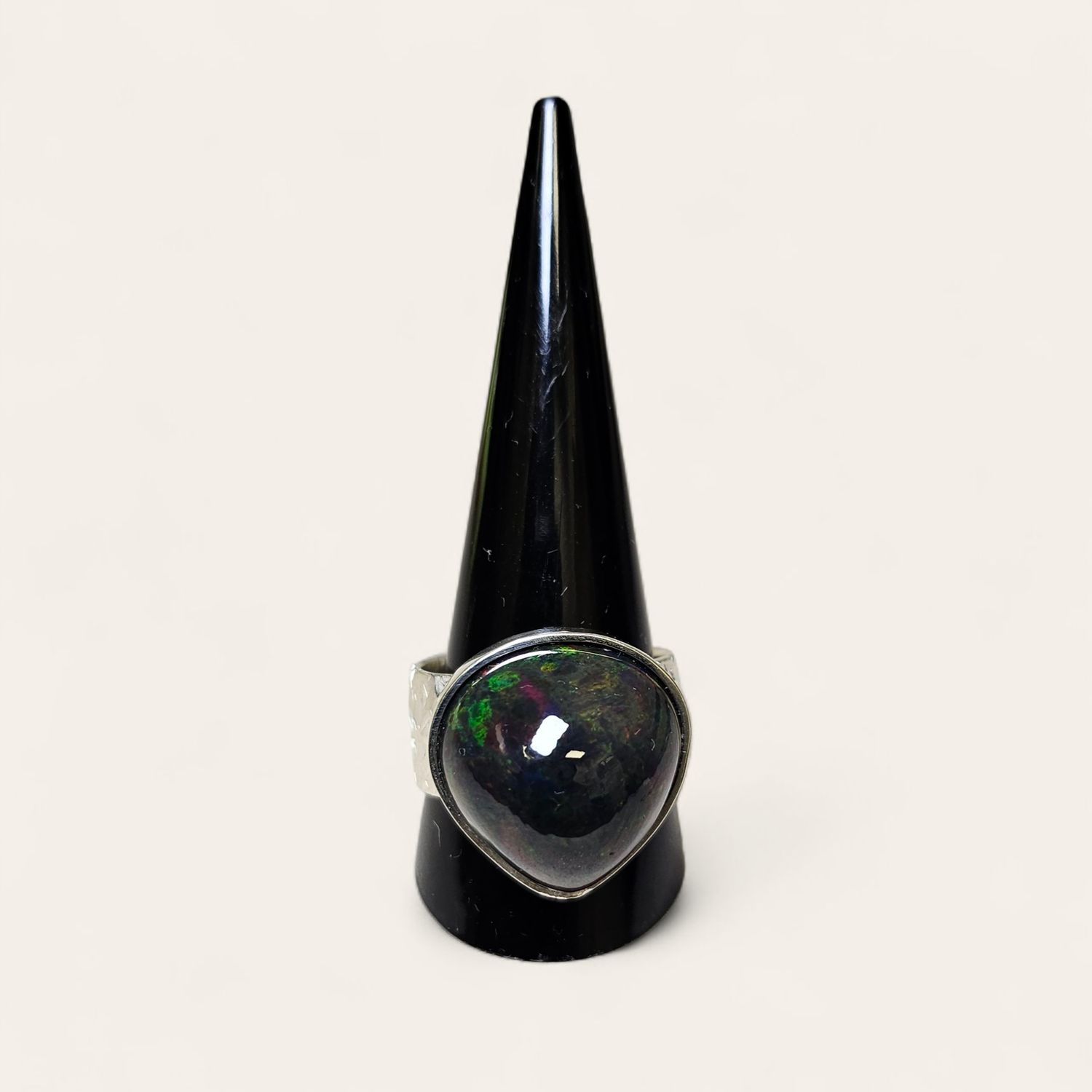 Anello con Opale