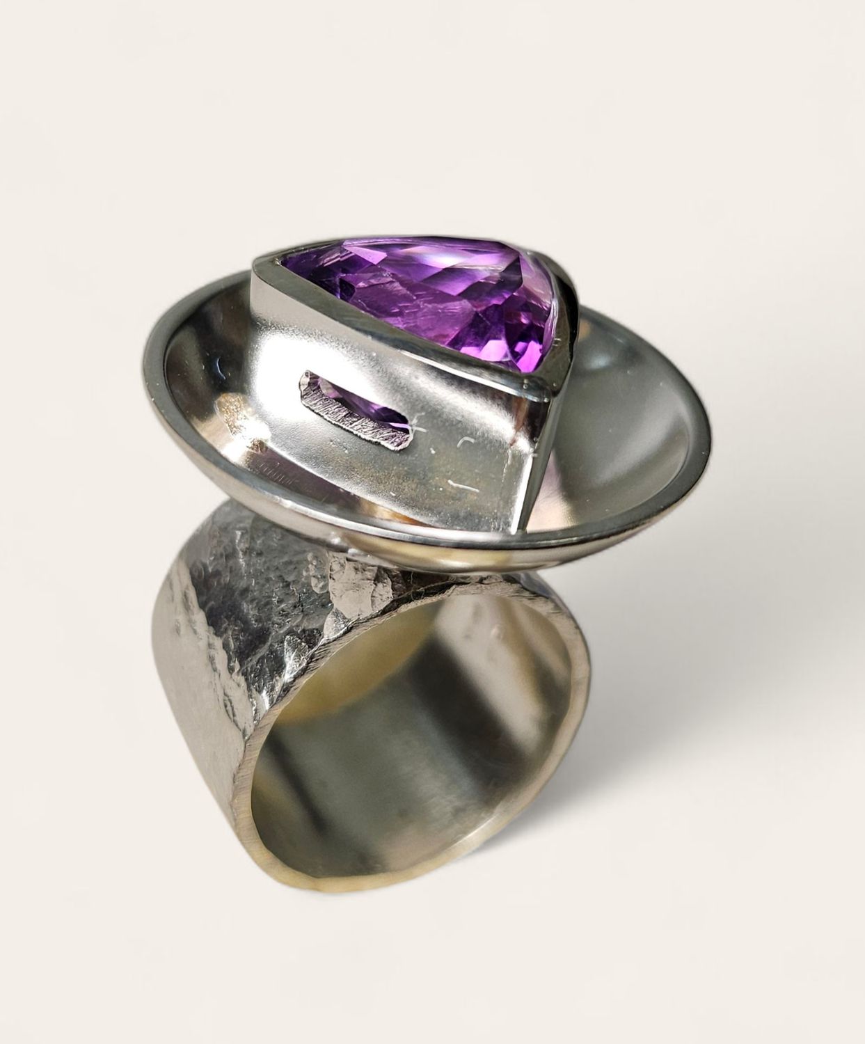 Anello con Gemma di Ametista