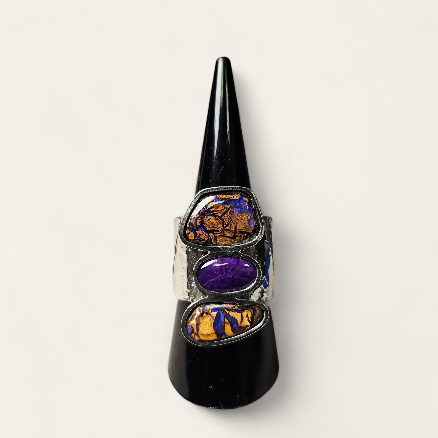 Anello con Opale e Sugilite
