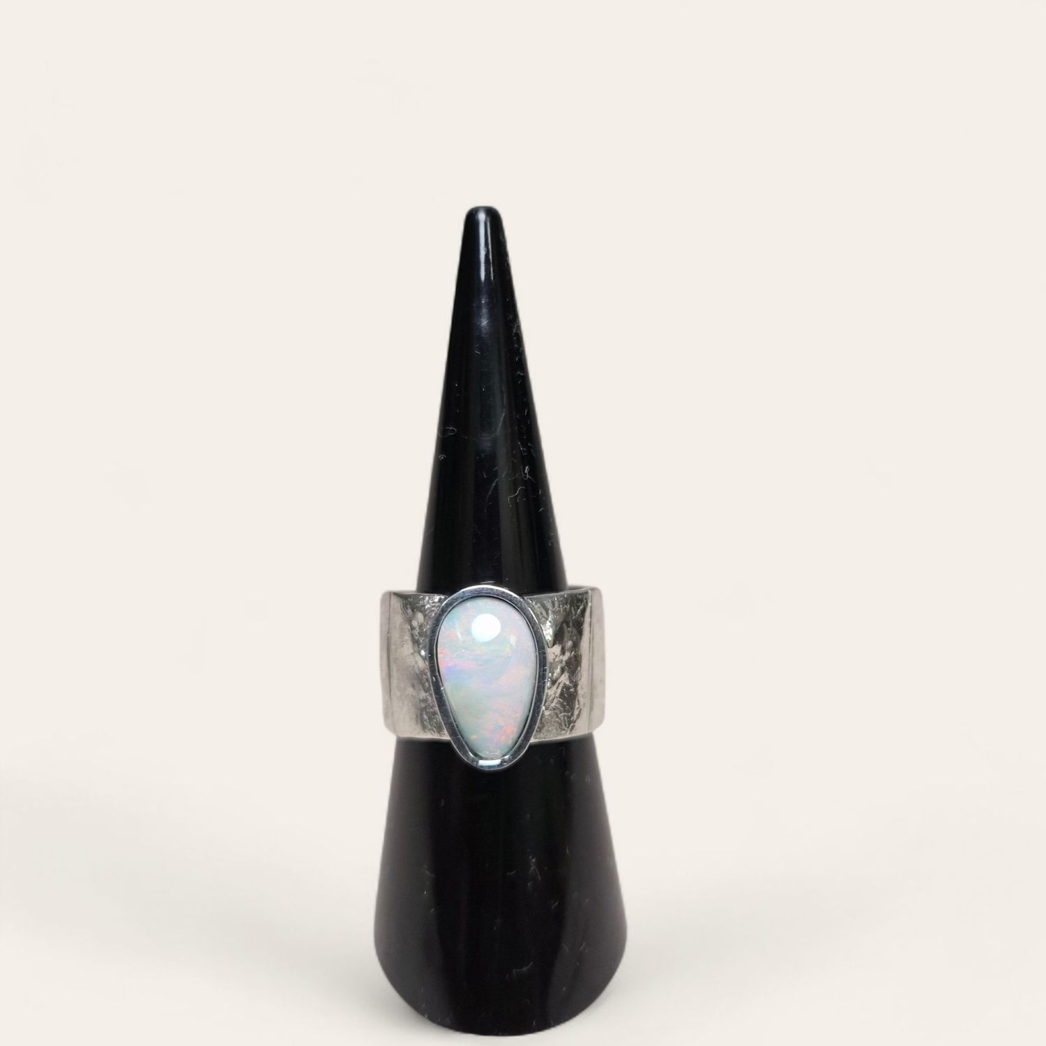 Anello con Opale