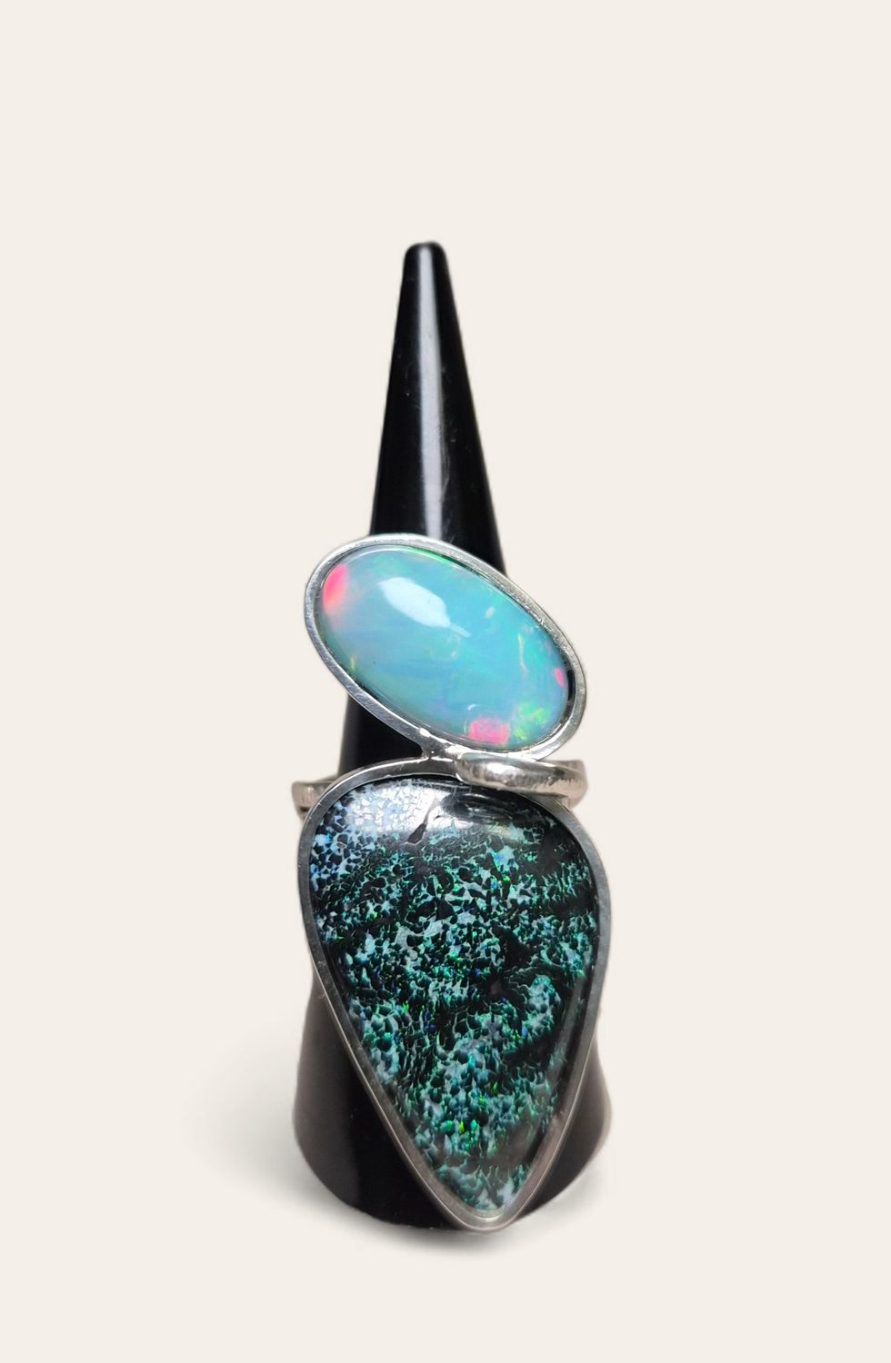 Anello con Opale