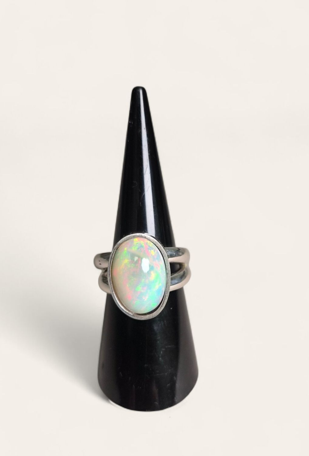 Anello con Opale