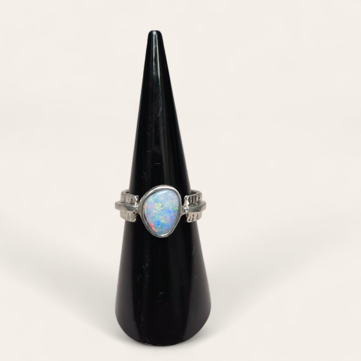 Anello con Opale