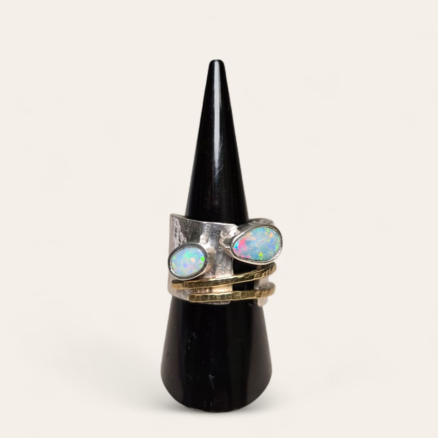 Anello con Opale