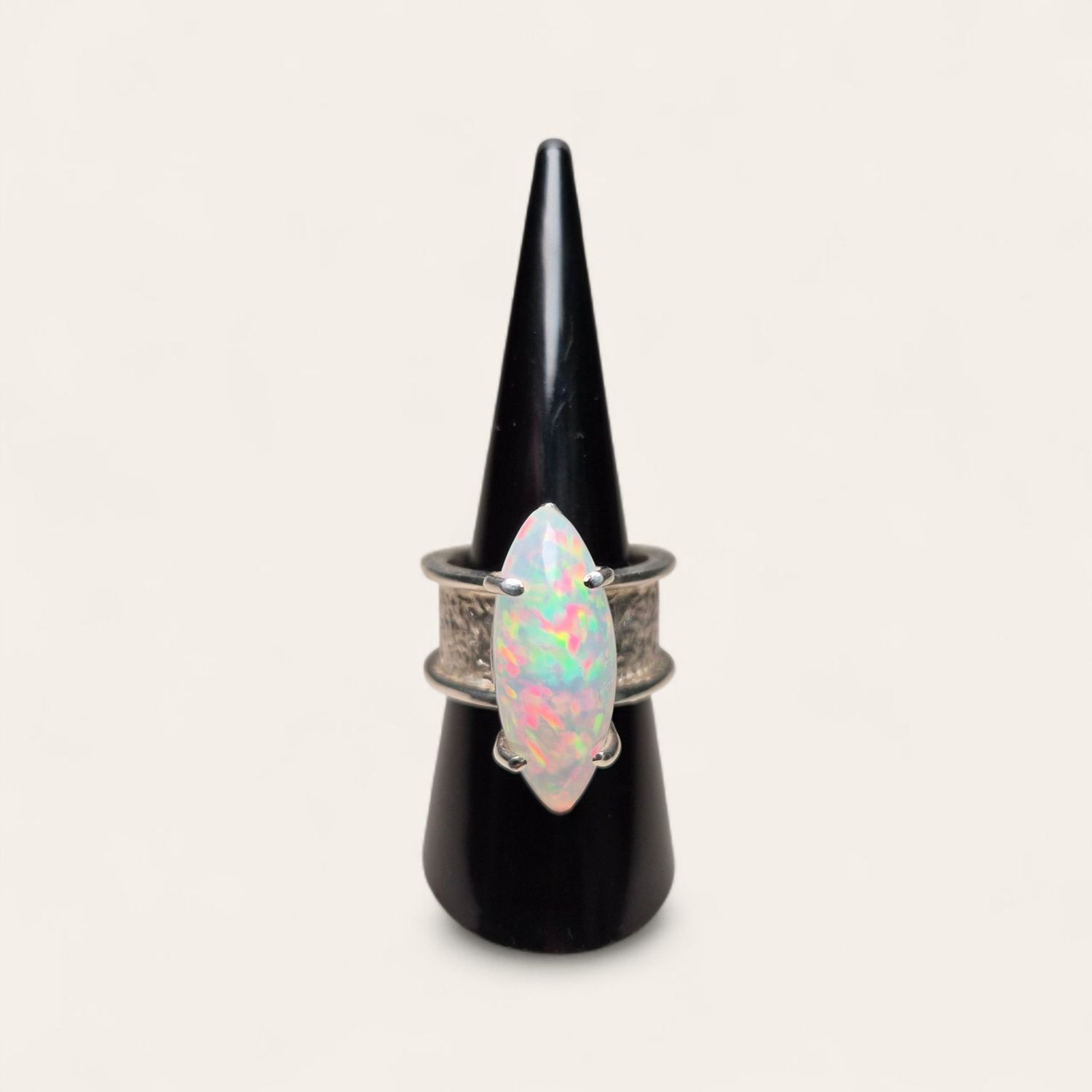 Anello con Opale