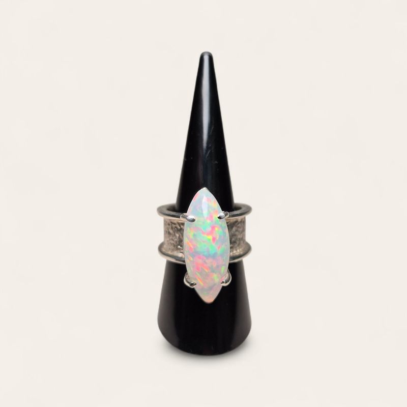 Anello con Opale