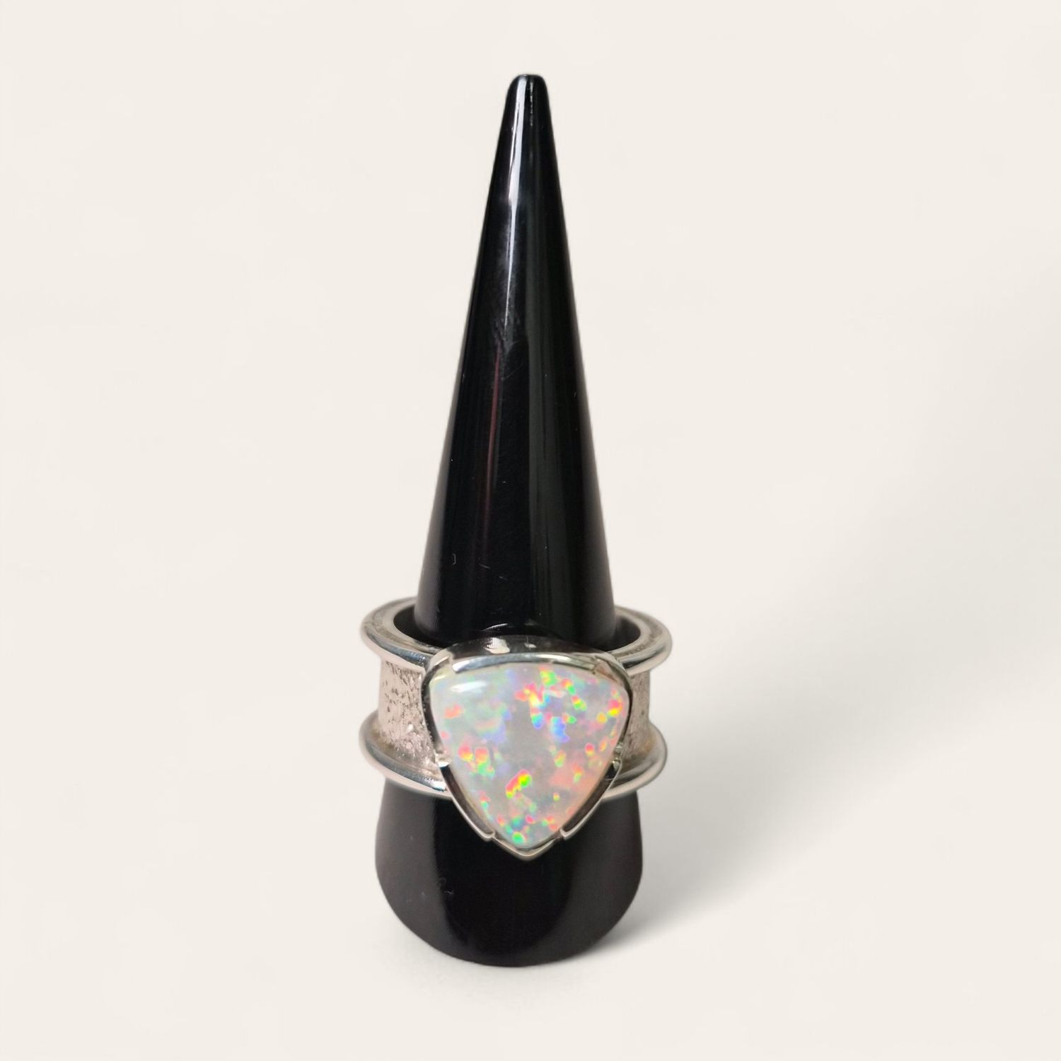 Anello con Opale
