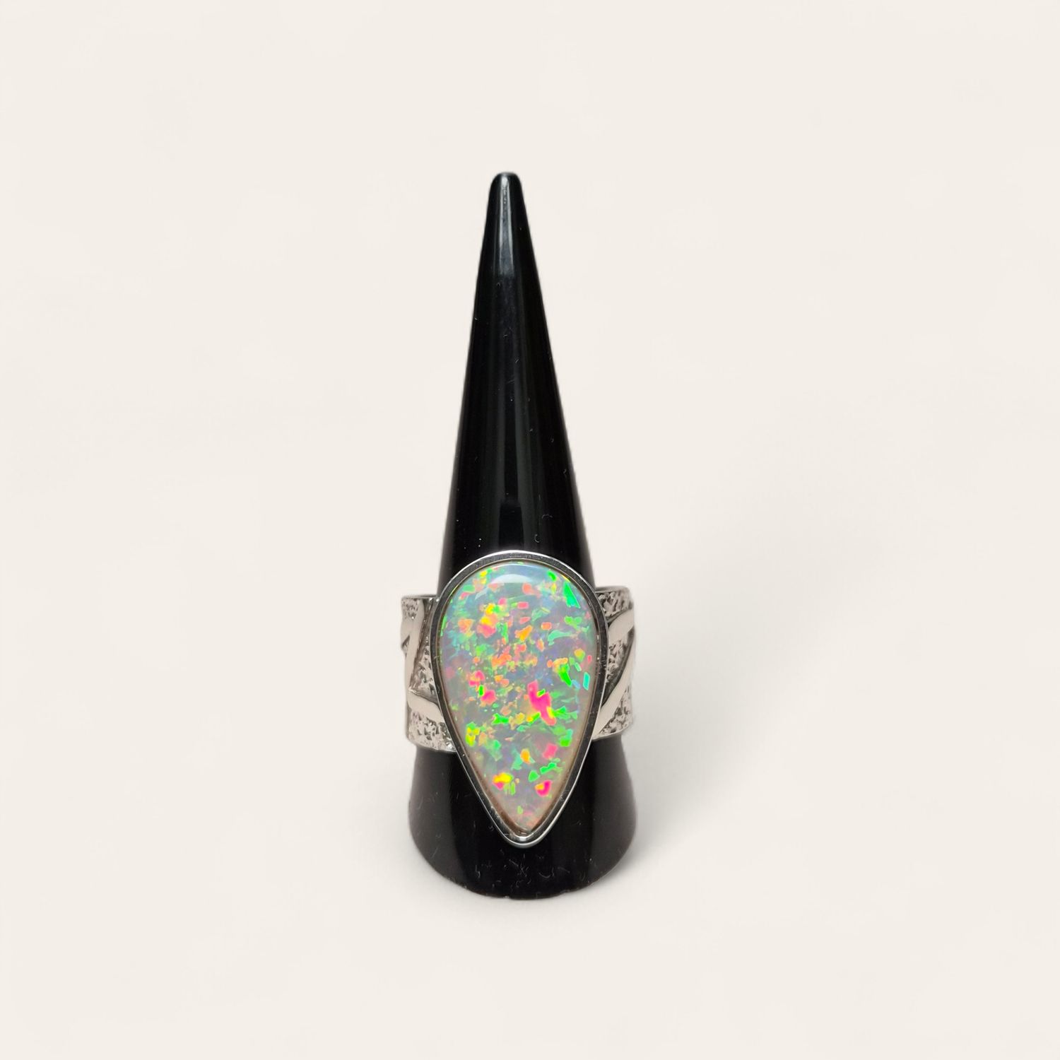 Anello con Opale
