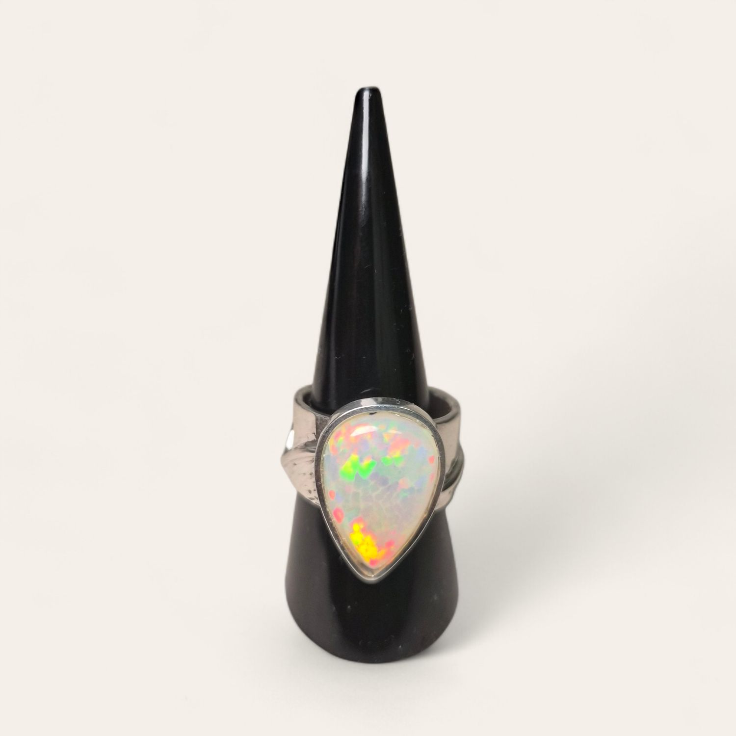 Anello con Opale