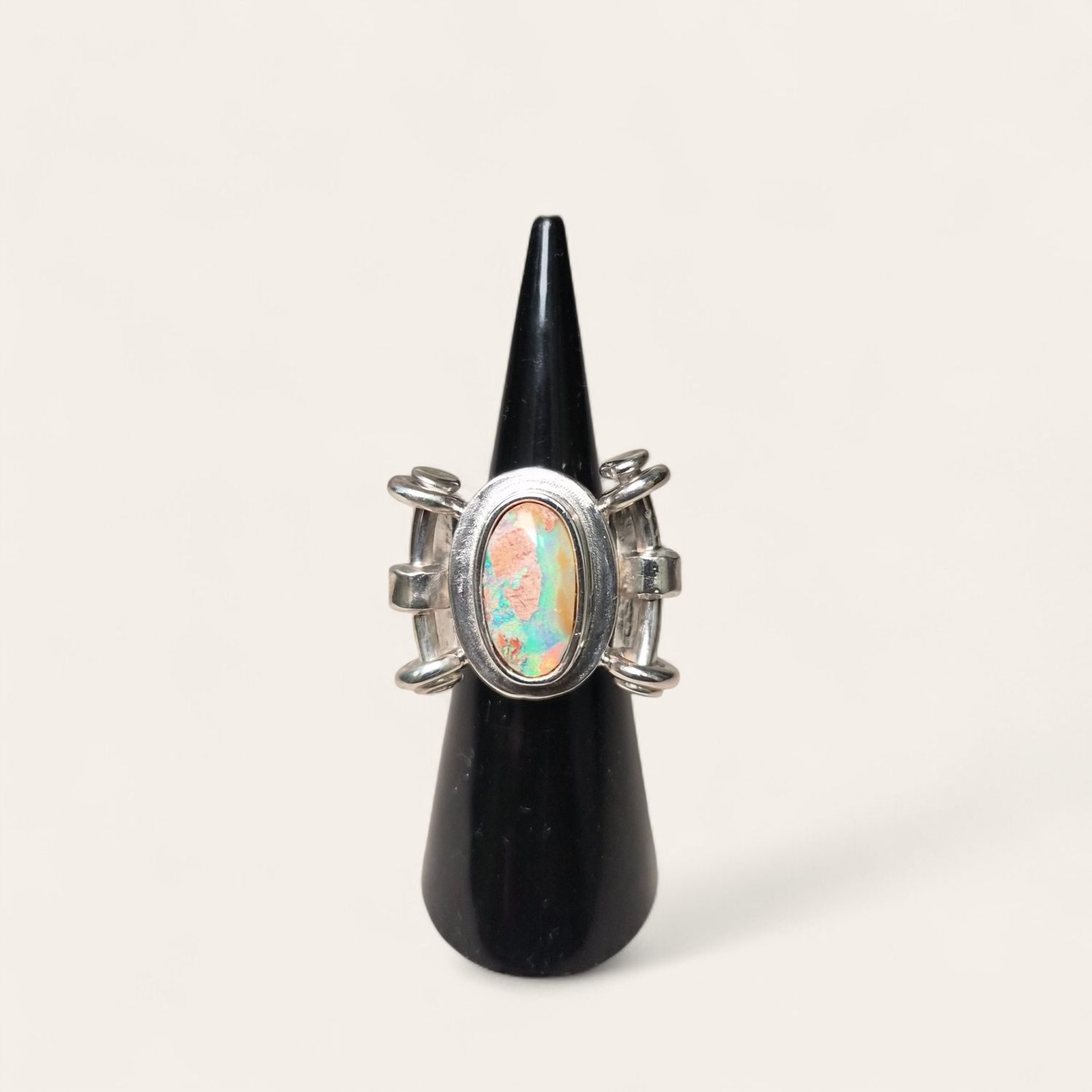 Anello con Opale