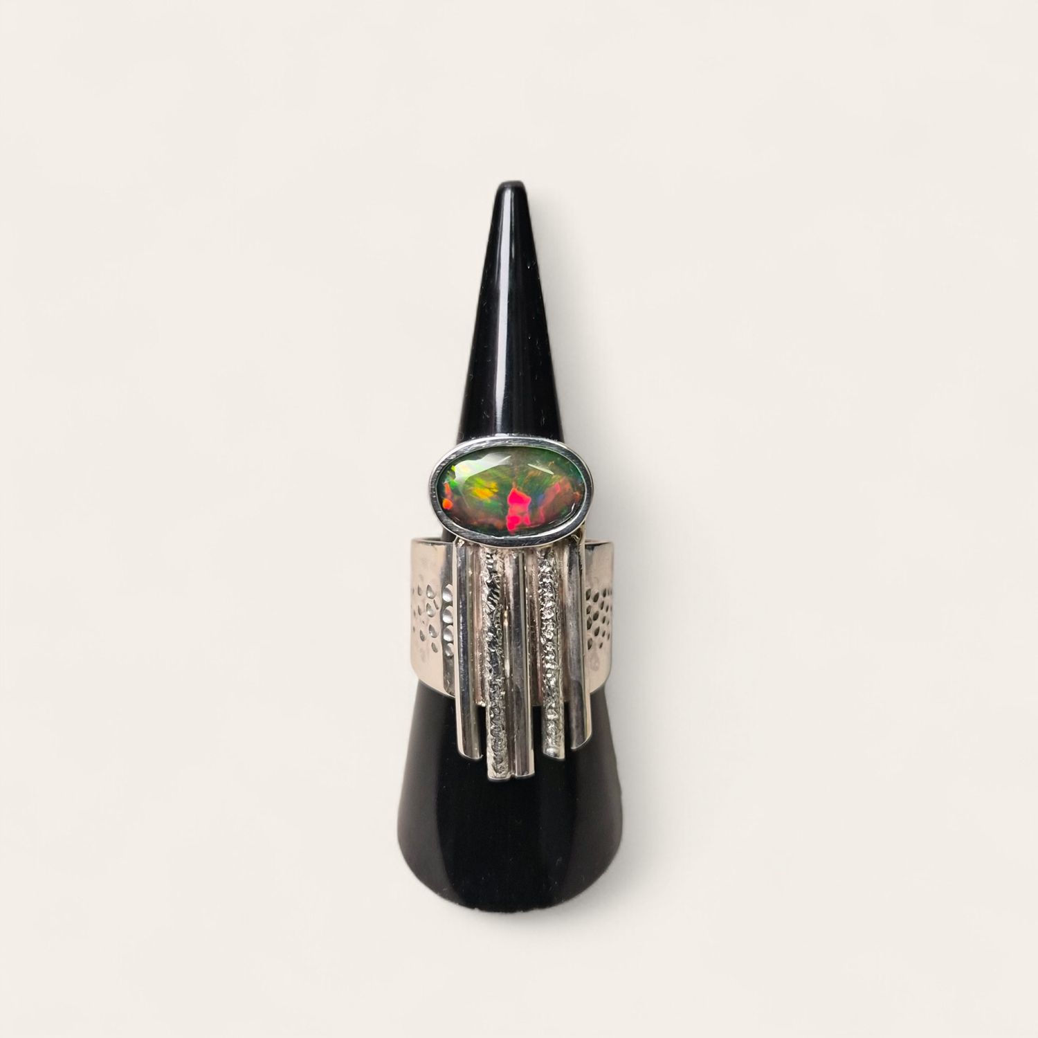 Anello con Opale