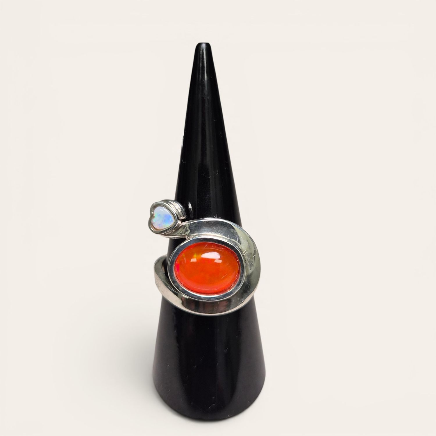 Anello con Opale
