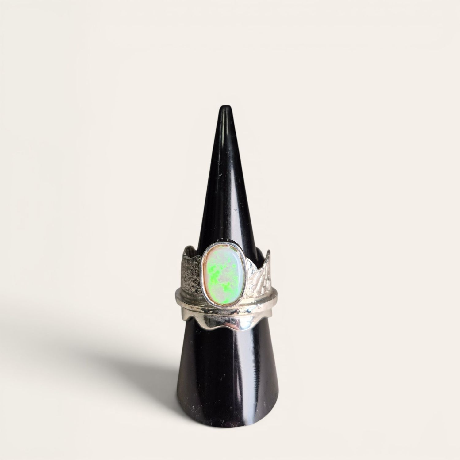 Anello con Opale