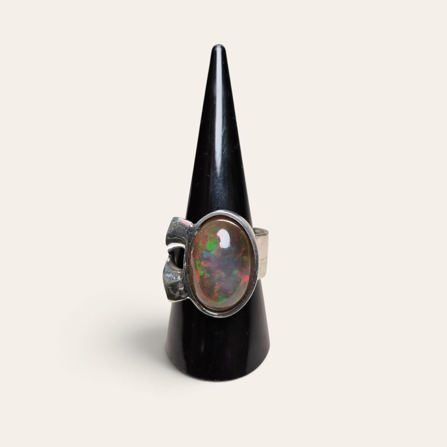 Anello con Opale