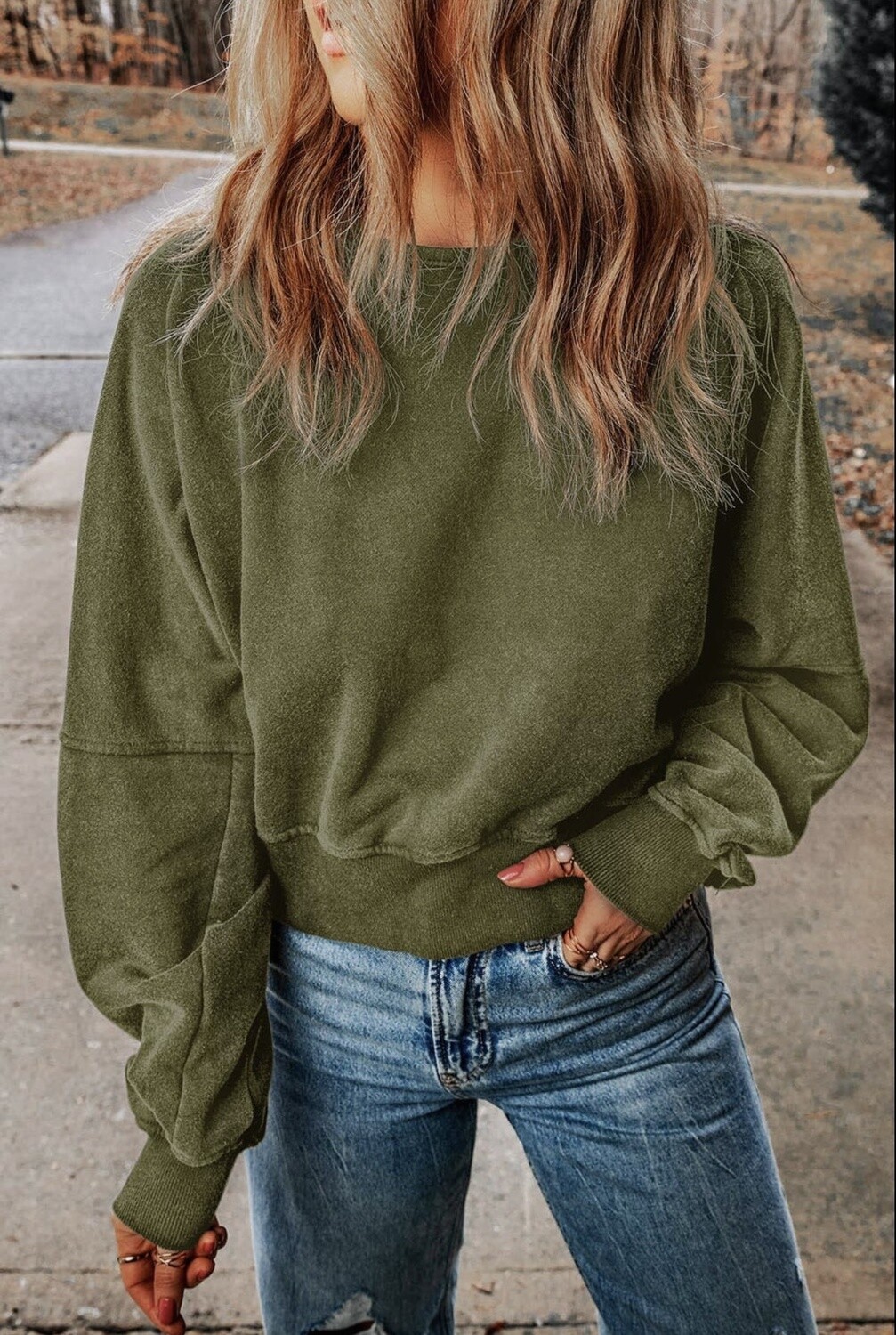 ACID WASH OPEN BACK SWEATSHIRT