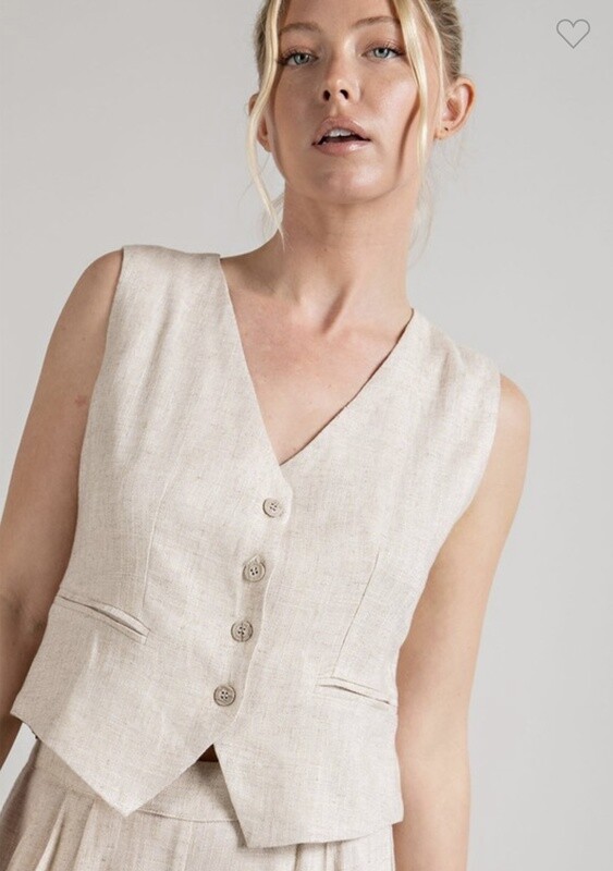 NATURAL FITTED VEST