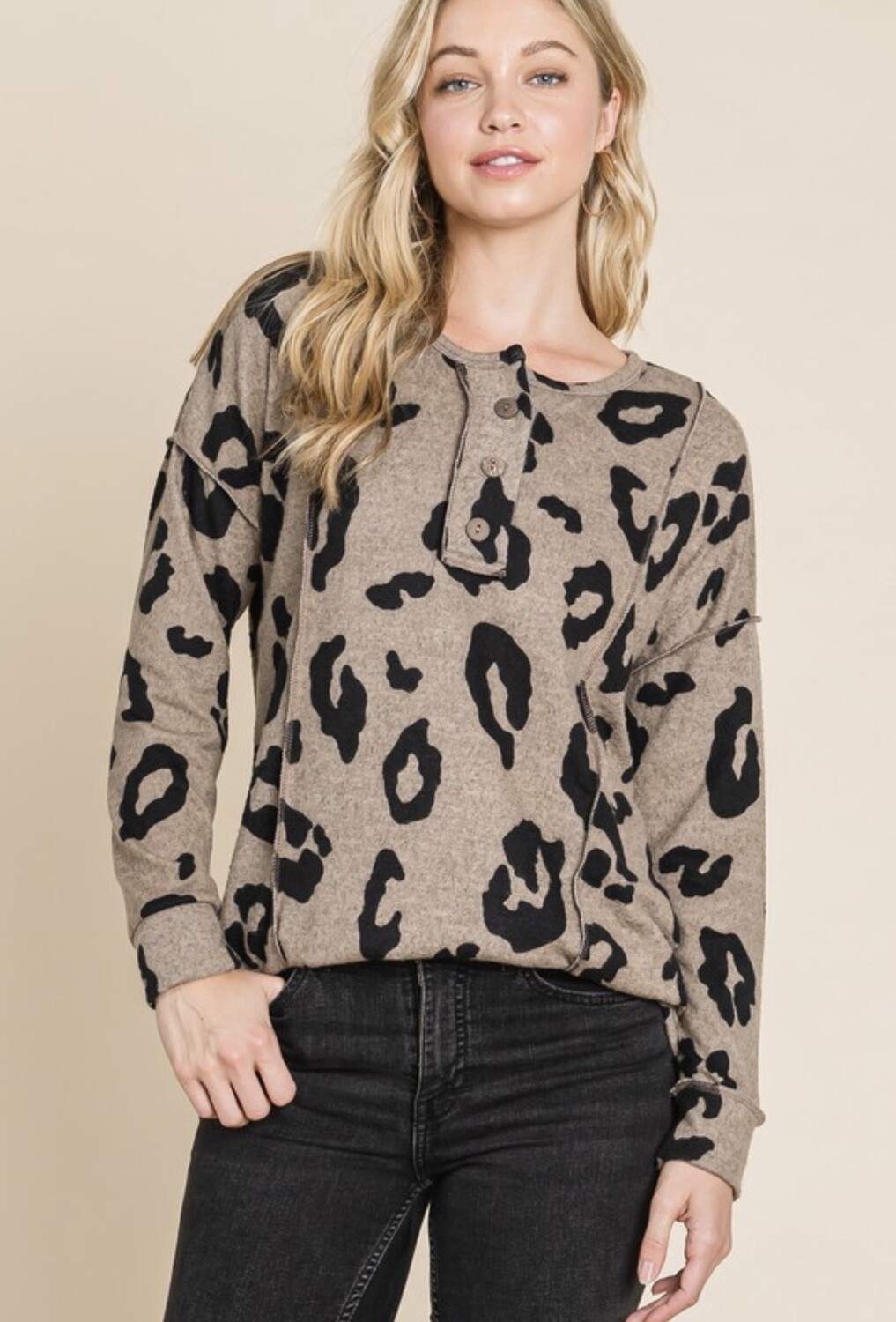 ANIMAL PRINT TOP