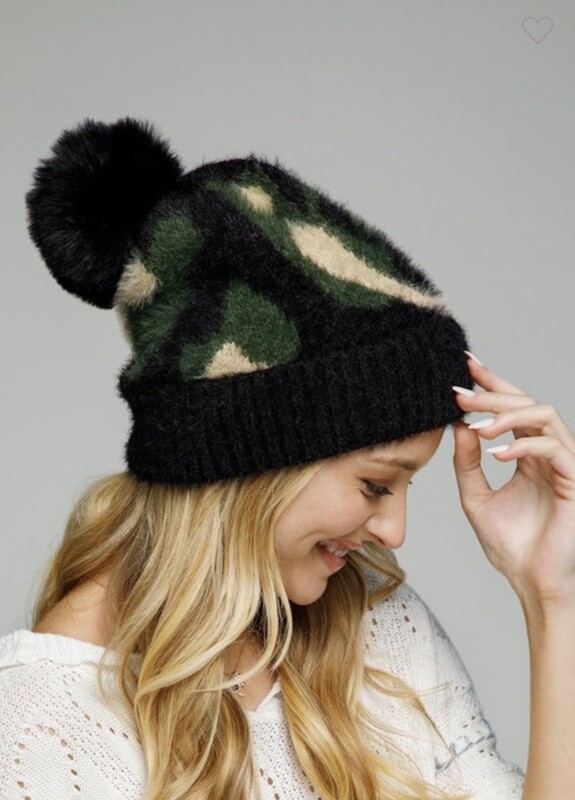 CAMO POMPOM BEANIE