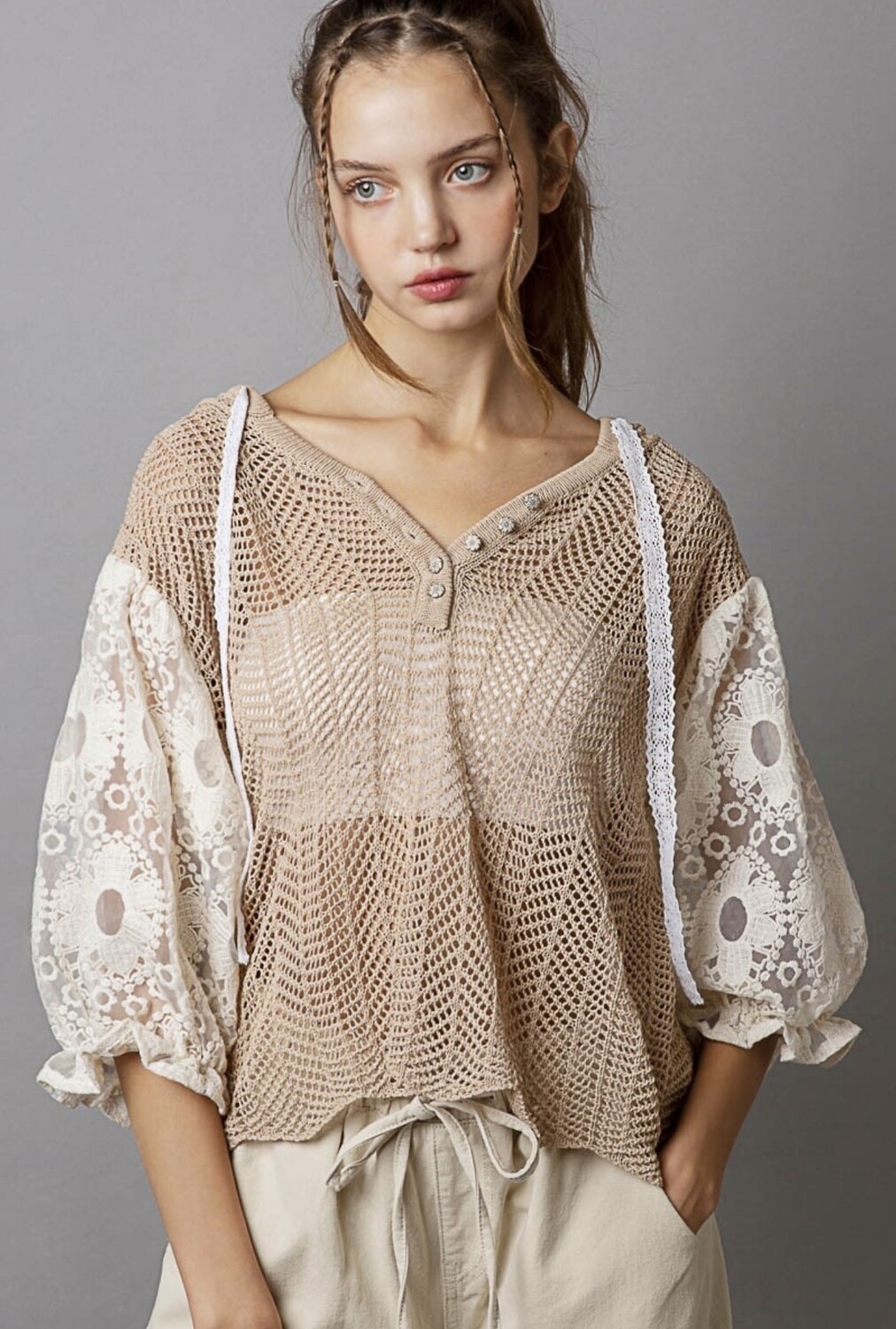 V-NECK BALLOON LACE SLEEVE SWEATER, Size: SM