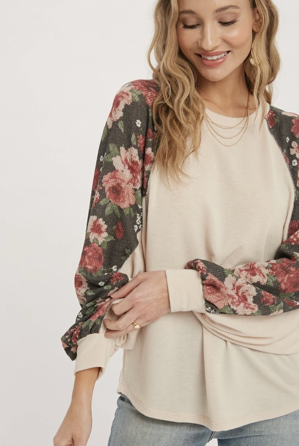 FLORAL CONTRAST SLEEVE TOP