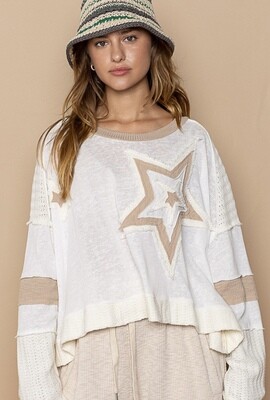 STAR PATCH CROPPED KNIT TOP