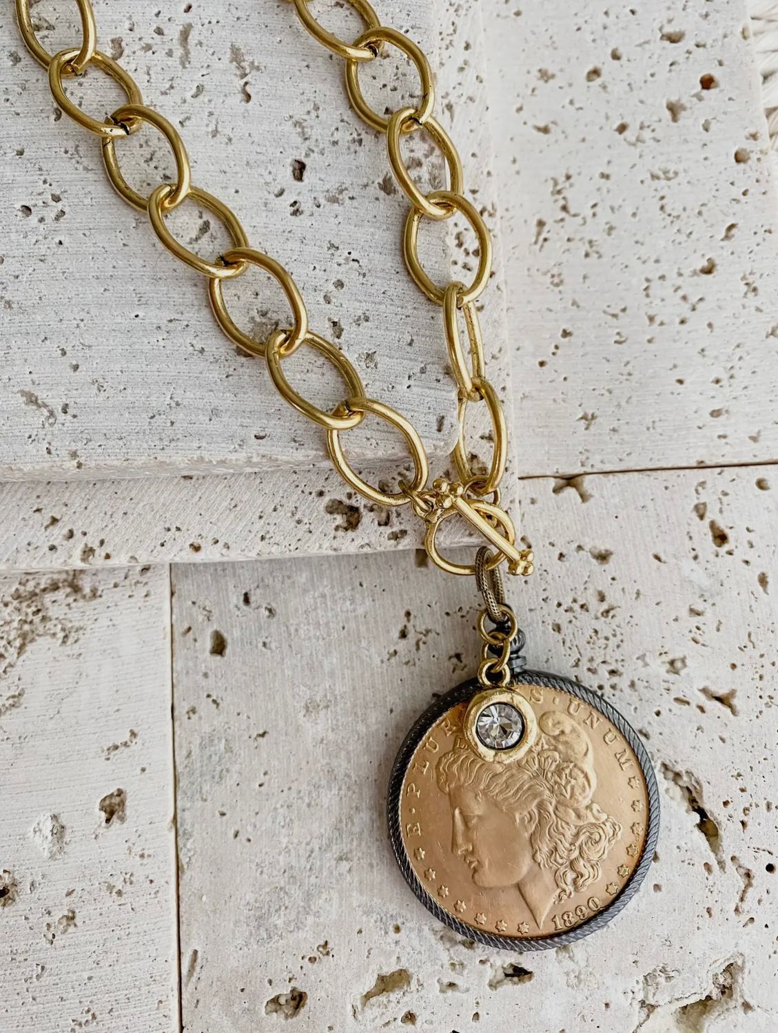 RELIC NECKLACE GOLD COIN