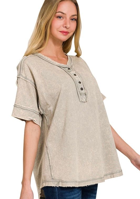 RAW EDGE HENLEY TOP
