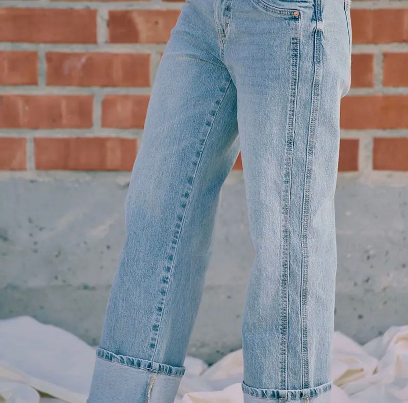 VINTAGE WASH STRAIGHT SIDE DETAIL