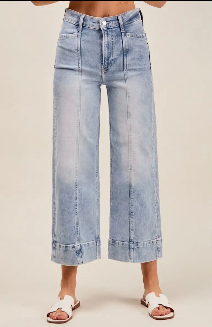 MID RISE WIDE LEG WITH STRETCH DENIM