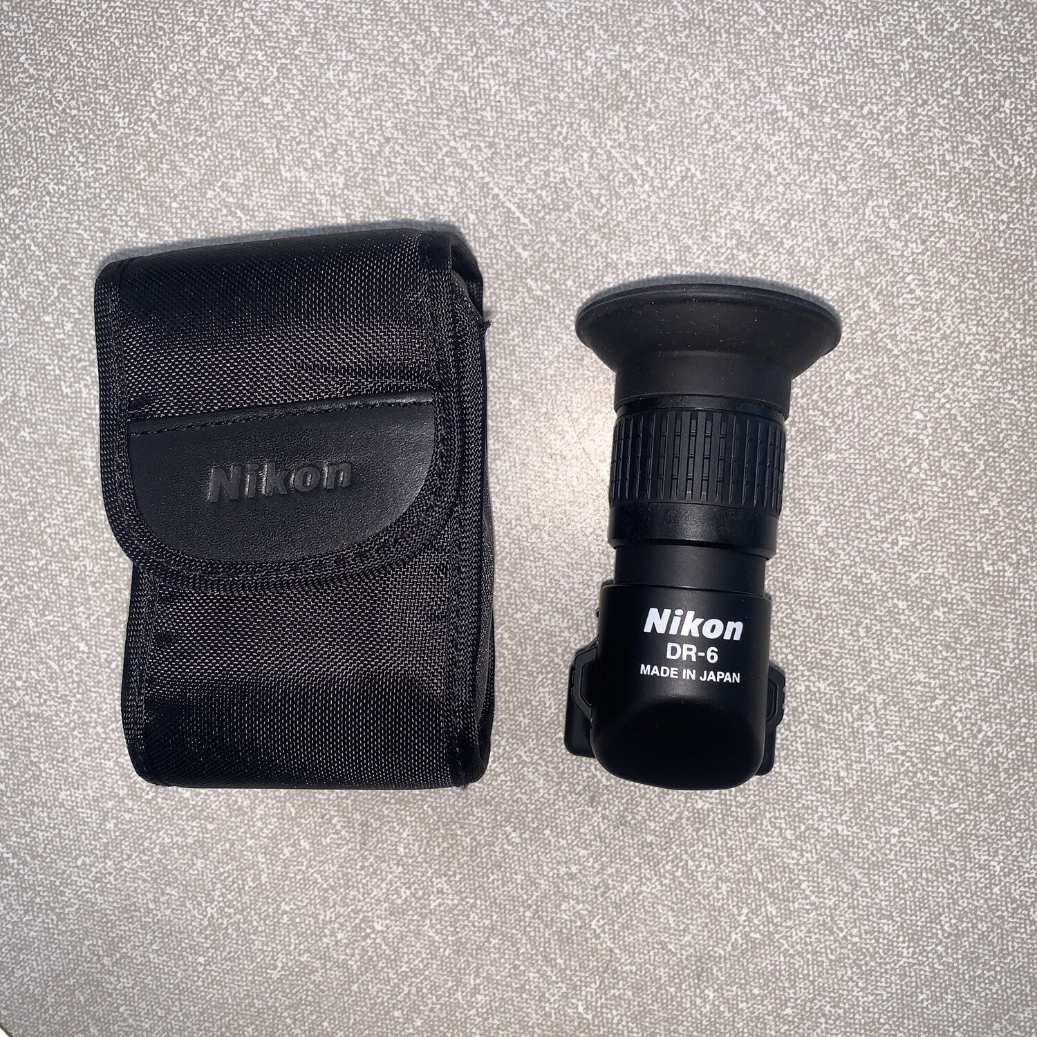 Nikon DR-6 Right-Angle Finder with case