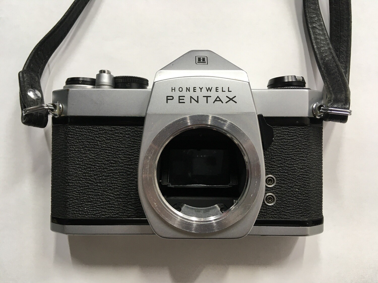 Honeywell Pentax SP1000 w/ Asahi Super-Takumar 50mm f/1.4 lens