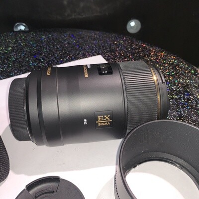 Sigma EX 105mm f2.8 DG Macro Lens for Sony A Mount