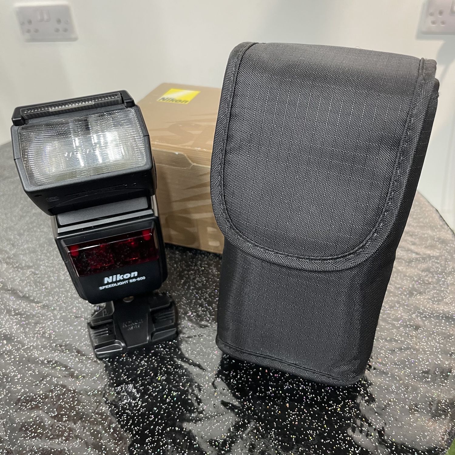 Nikon SB-600 Flashgun, new, boxed