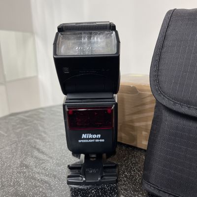 Nikon SB-600 Flashgun, new, boxed
