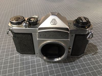 USED - Vintage Pentax SV Body only with original Meter &amp; Cases