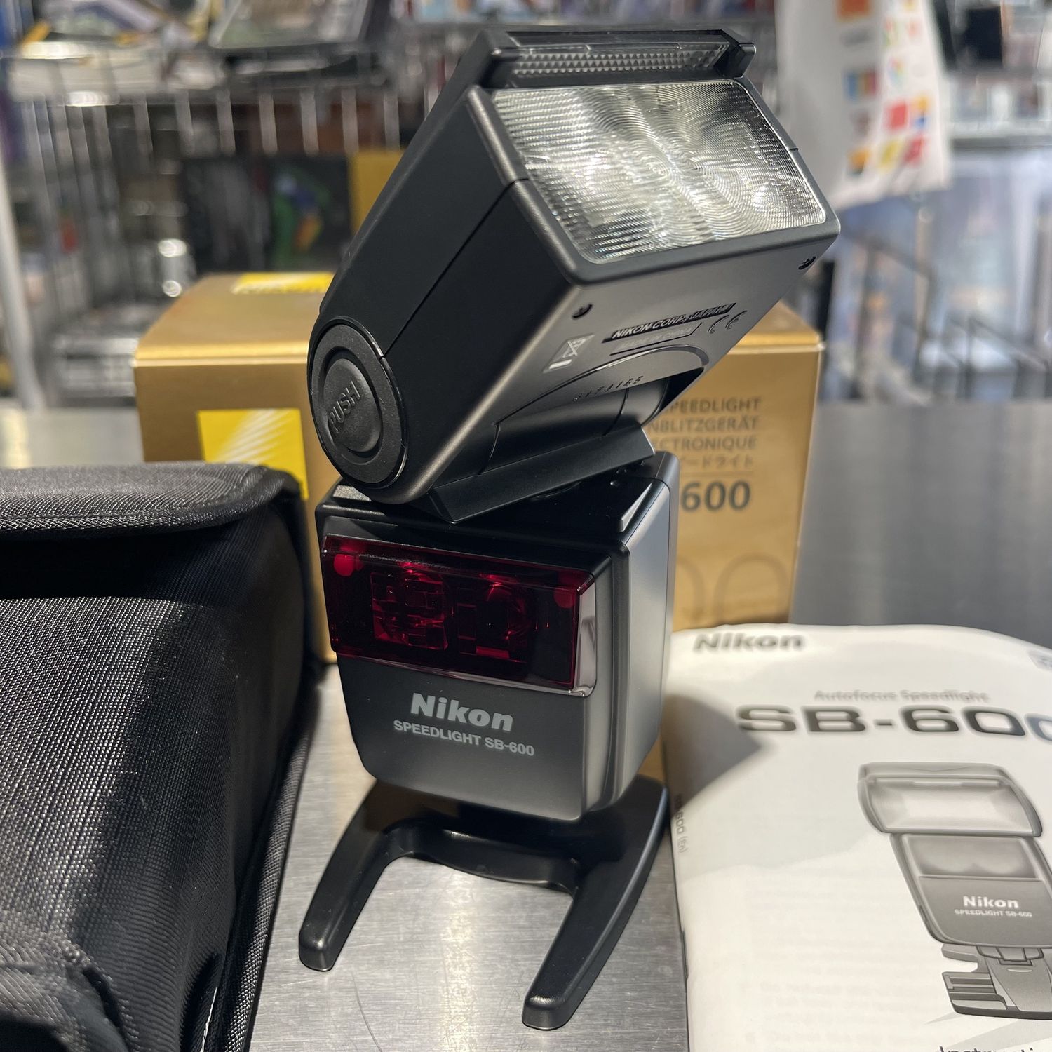 USED - Nikon SB-600 Electronic Flashgun, boxed new