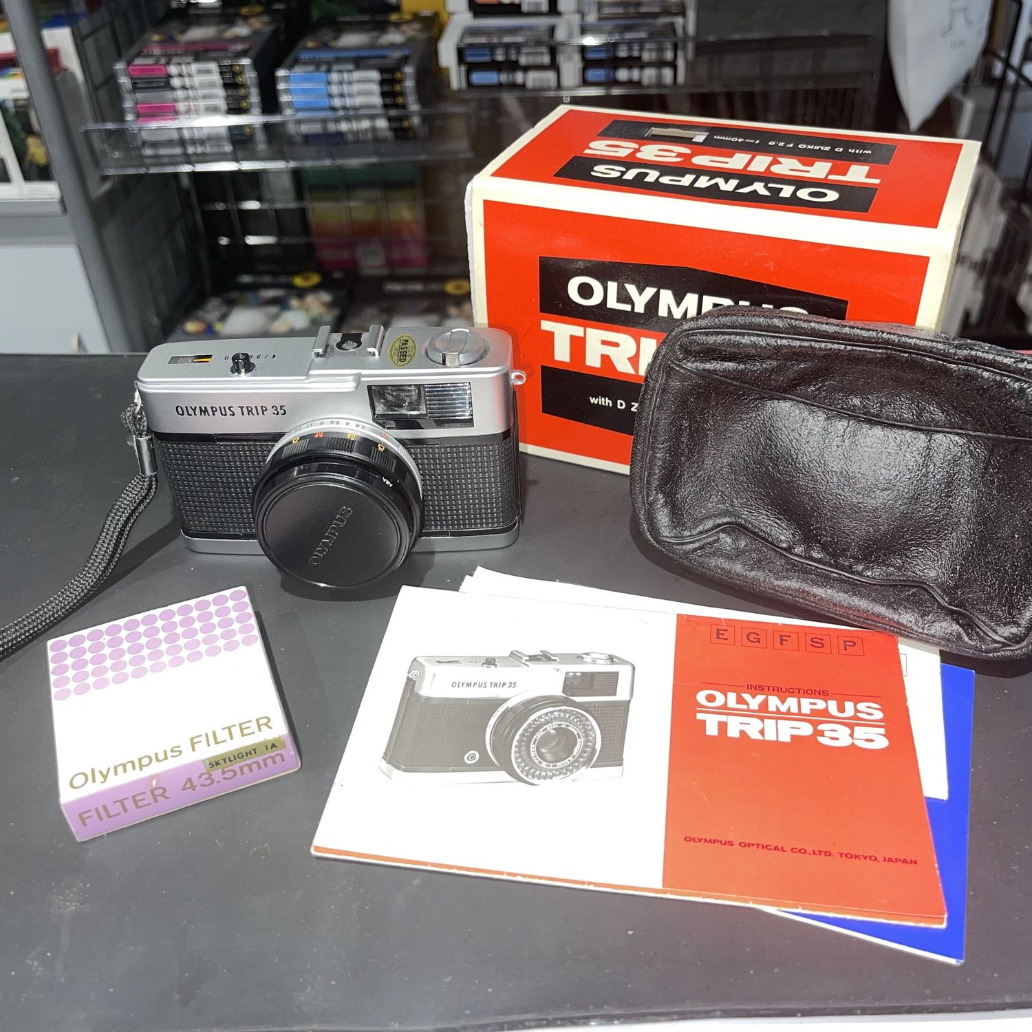 Olympus Trip 35, pristine, boxed complete