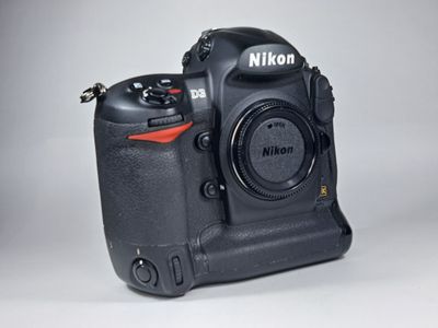 Nikon D3 Body, boxed complete, low shutter count