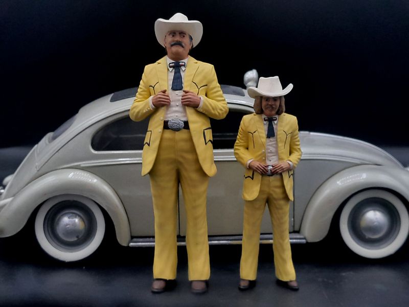 1/18 scale Enos Burdette Brothers